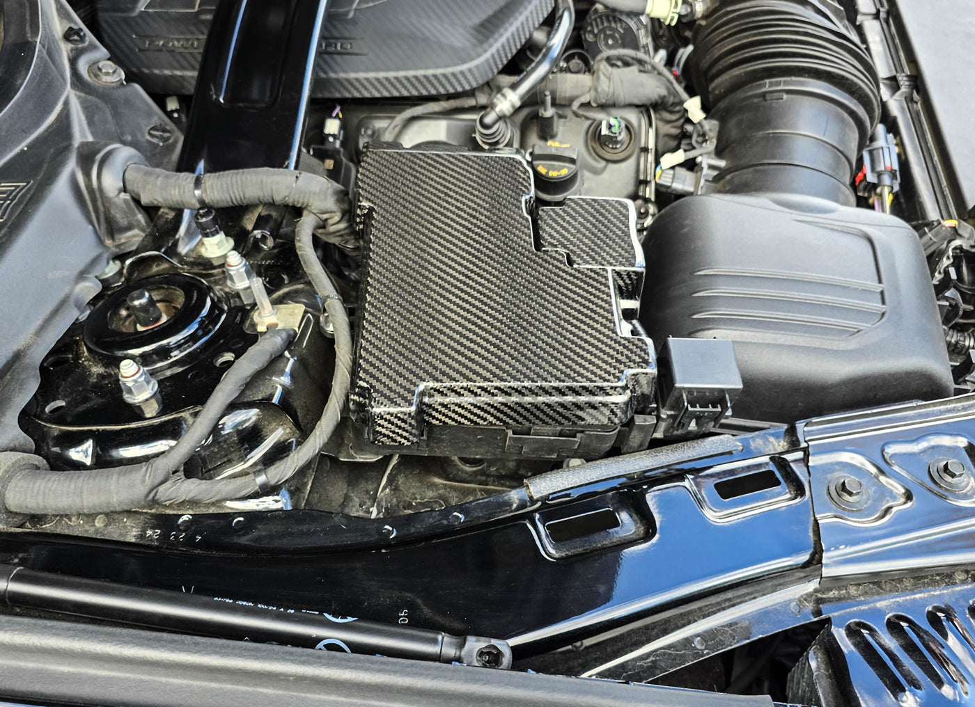 2024-2025 Mustang Carbon Fiber LG668 Fuse Box Cover