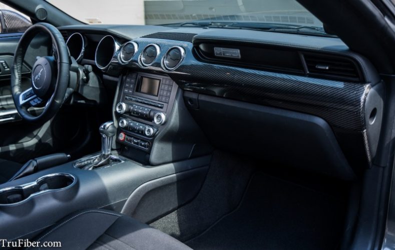 2015-2020 S550 Mustang Carbon Fiber LG268 Dash Kit - view 4