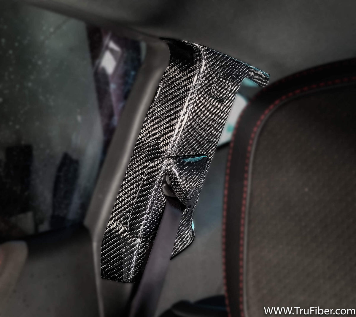 2017-2019 Camaro Carbon Fiber LG458 B-Pillars - view 2