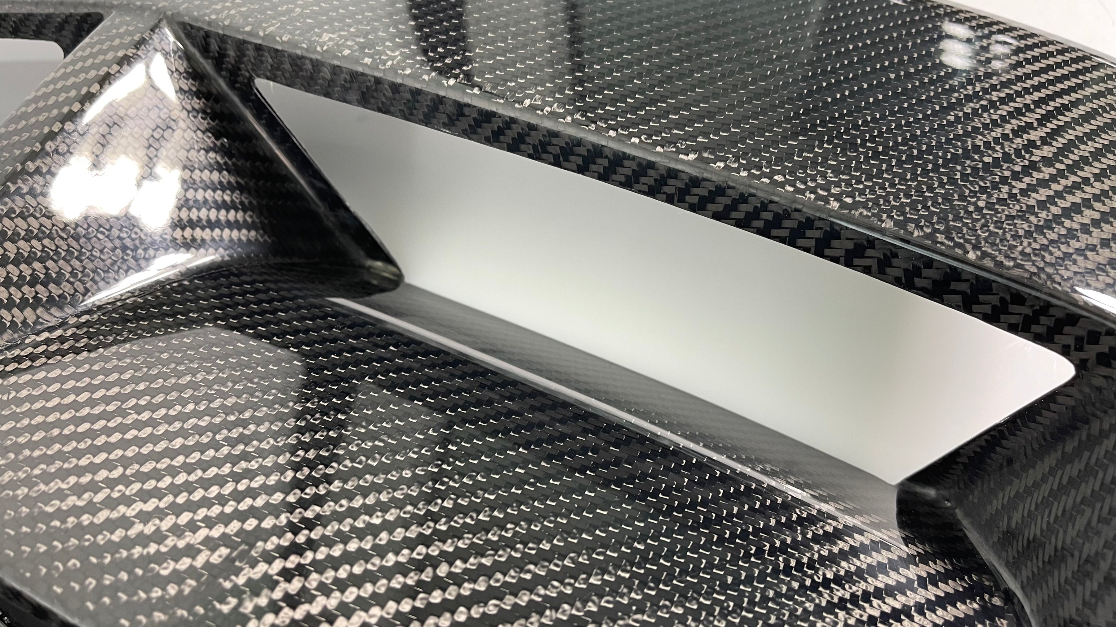Blem 2009-2013 Camaro Carbon Fiber LG162 Hood Insert (fits ZL1) - TRUFIBER.COM