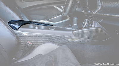 2016-2019 Camaro Carbon Fiber LG413 Armrest Cover - EXCLUSIVE