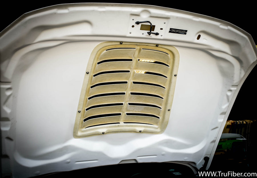 2015-2019 Mustang Carbon Fiber LG425 Rain Guard