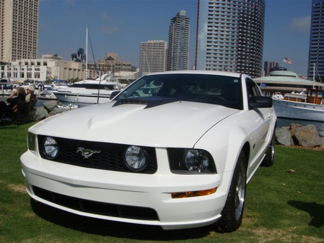 2005-2009 Mustang Fiberglass A41 Ram Air Hood
