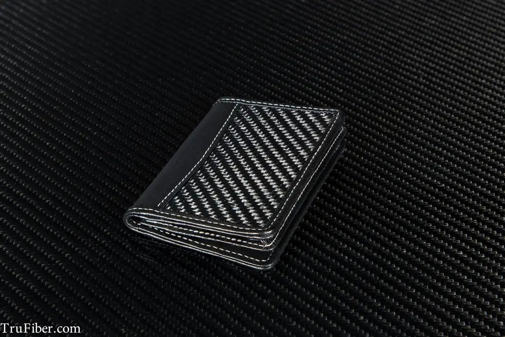Trucarbon Carbon Fiber & Leather Cards Holder - view 4